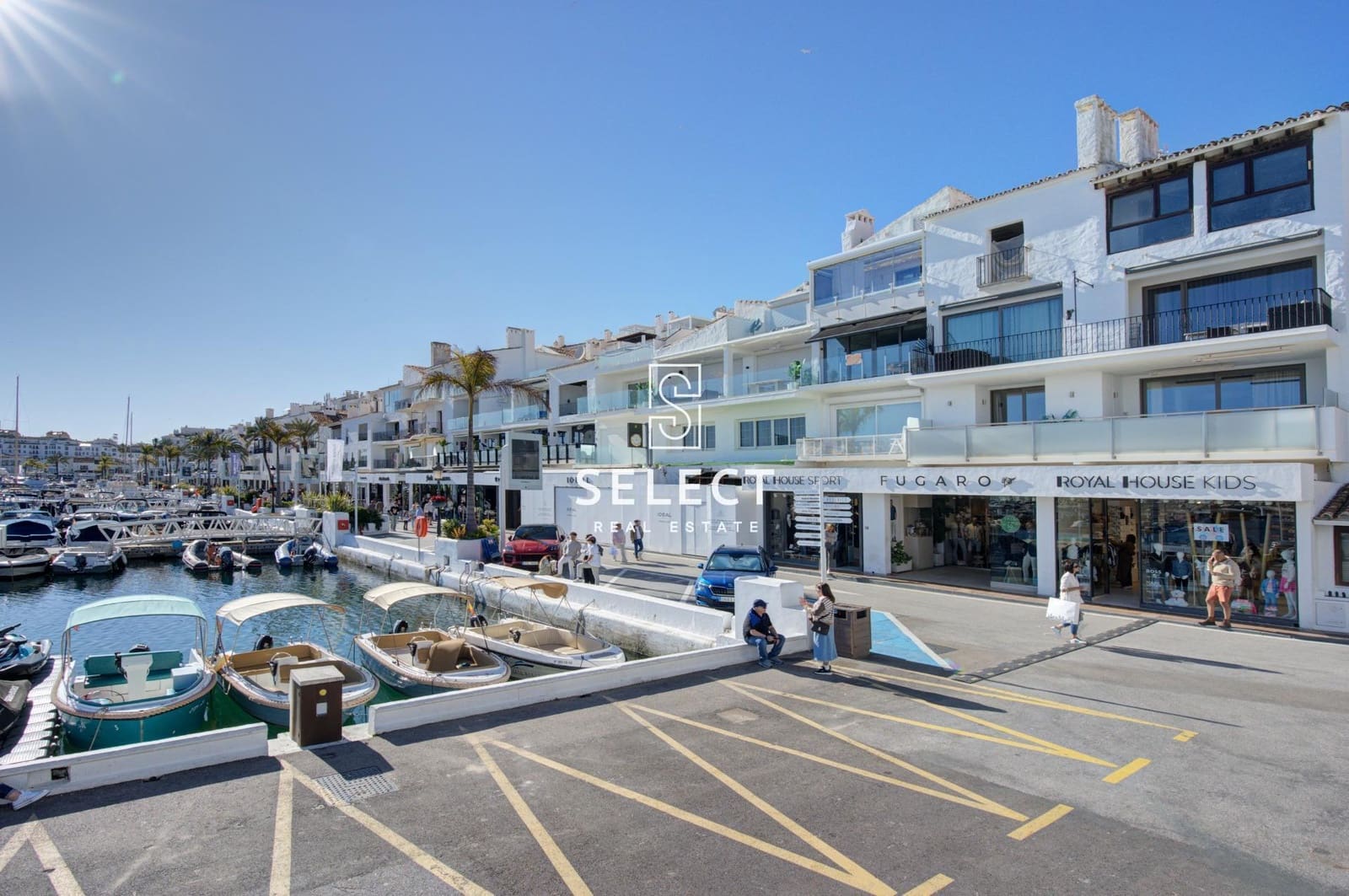 2 soverom Leilighet til salgs i Puerto Banus med svømmebasseng garasje - € 485 000 (Ref: 9648142)