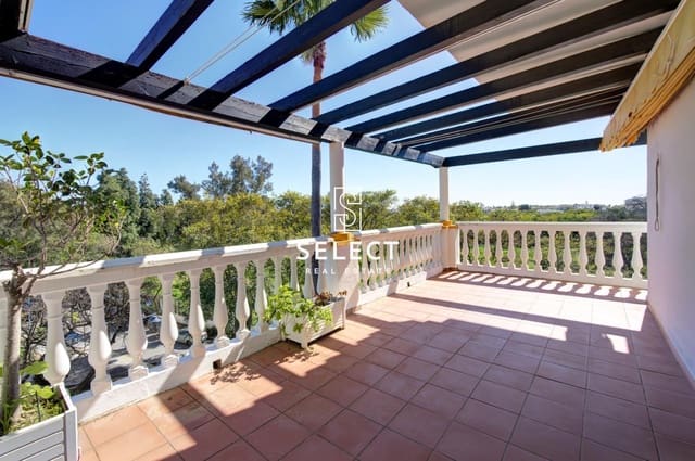 2 bedroom Apartment for sale in Puerto Banus, Marbella with pool garage - € 485,000 (Ref: 9648142)