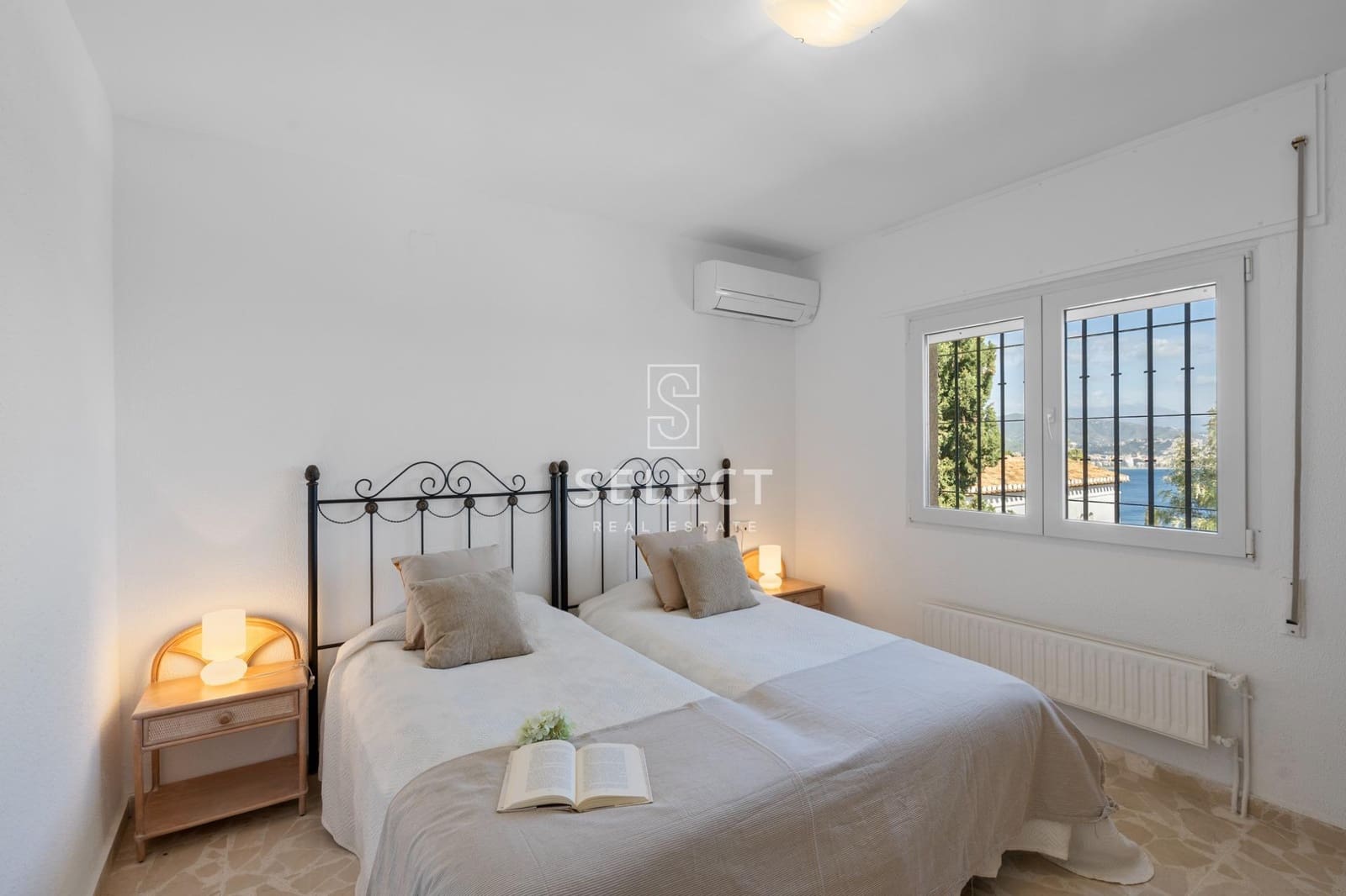 5 bedroom Villa for sale in La Herradura with pool garage - € 1,199,000 (Ref: 9666520)