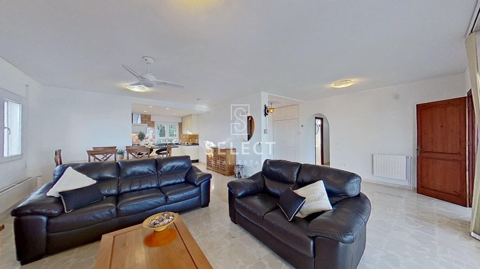 5 bedroom Villa for sale in La Herradura with pool garage - € 1,199,000 (Ref: 9666520)