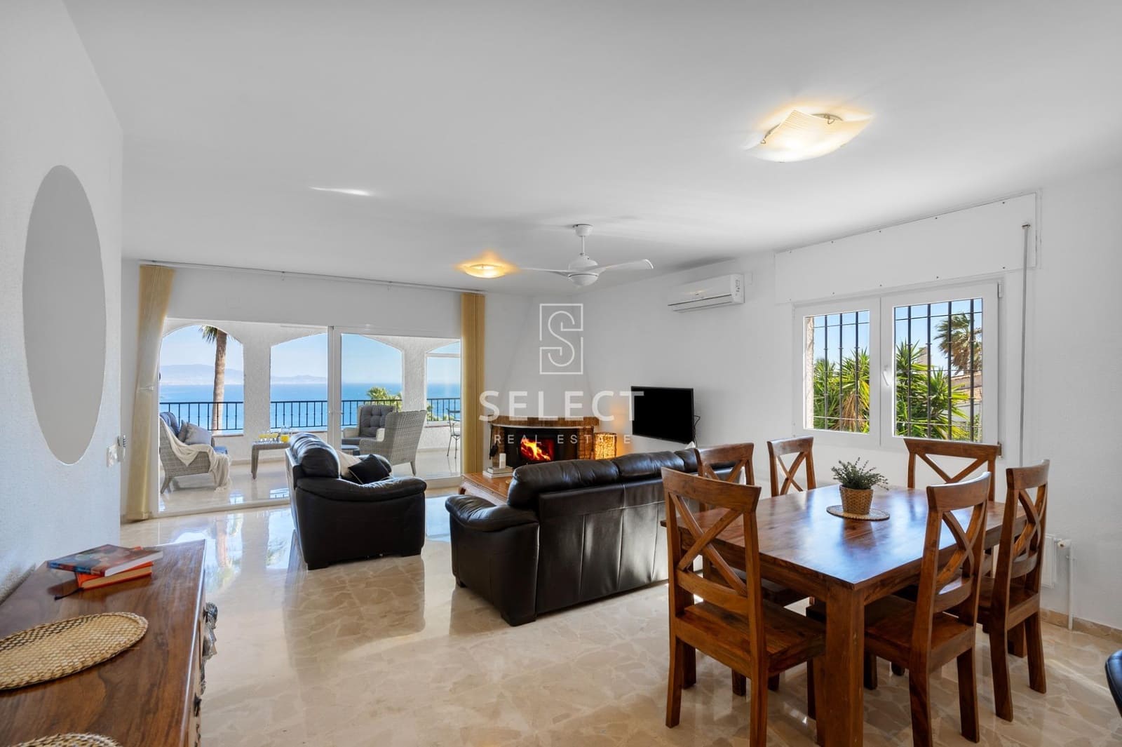 5 bedroom Villa for sale in La Herradura with pool garage - € 1,199,000 (Ref: 9666520)