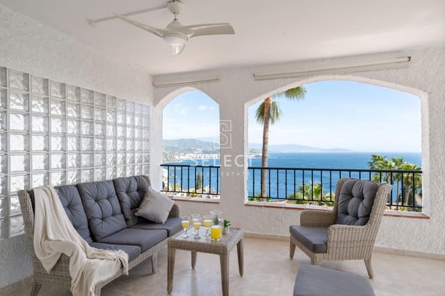 Chalet de 5 habitaciones en La Herradura, Almuñécar en venta con piscina garaje - 1.199.000 € (Ref: 9666520)