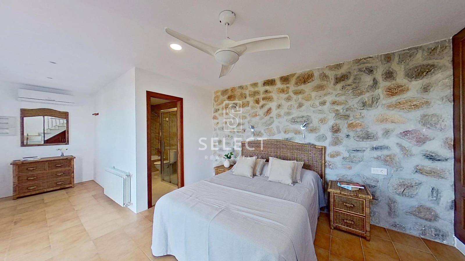 5 bedroom Villa for sale in La Herradura with pool garage - € 1,199,000 (Ref: 9666520)