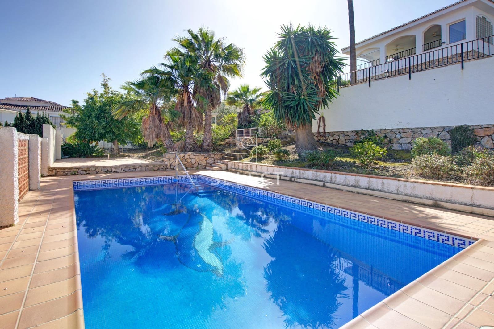 5 bedroom Villa for sale in La Herradura with pool garage - € 1,199,000 (Ref: 9666520)