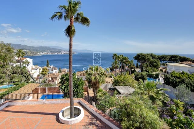 Chalet de 5 habitaciones en La Herradura, Almuñécar en venta con piscina garaje - 1.199.000 € (Ref: 9666520)