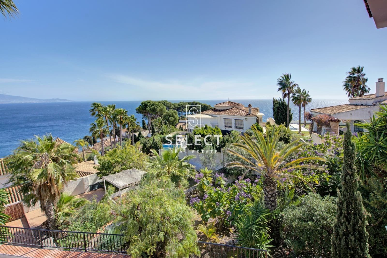 5 soverom Villa til salgs i La Herradura med svømmebasseng garasje - € 995 000 (Ref: 9666520)