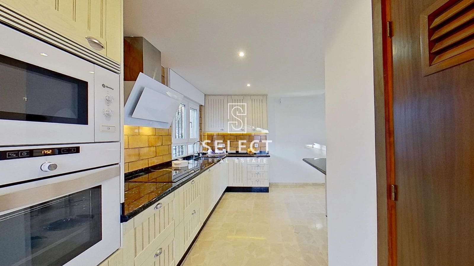 5 soverom Villa til salgs i La Herradura med svømmebasseng garasje - € 995 000 (Ref: 9666520)