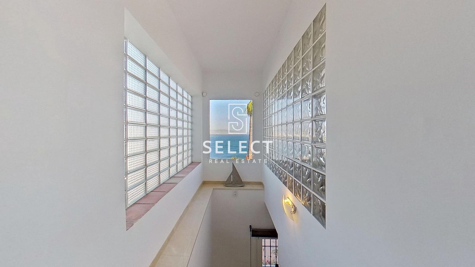5 soverom Villa til salgs i La Herradura med svømmebasseng garasje - € 995 000 (Ref: 9666520)