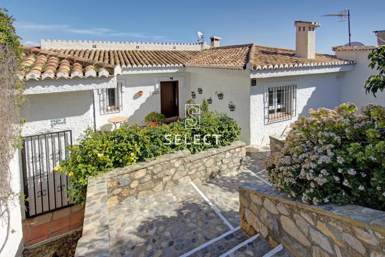 5 soverom Villa til salgs i La Herradura med svømmebasseng garasje - € 995 000 (Ref: 9666520)