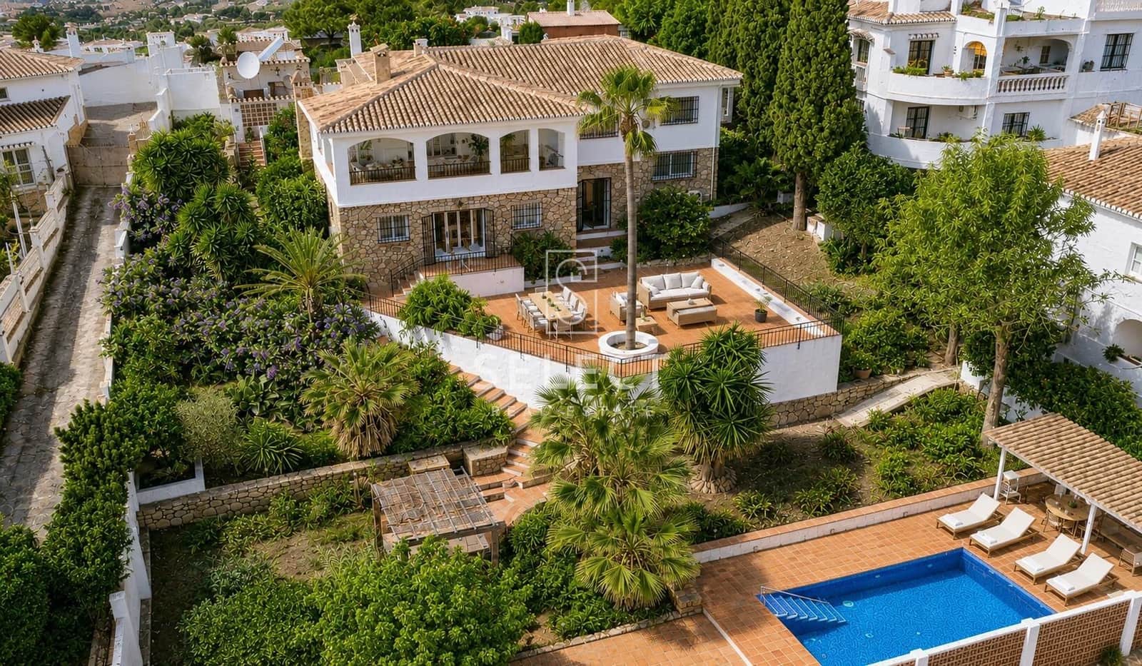 5 soverom Villa til salgs i La Herradura med svømmebasseng garasje - € 995 000 (Ref: 9666520)