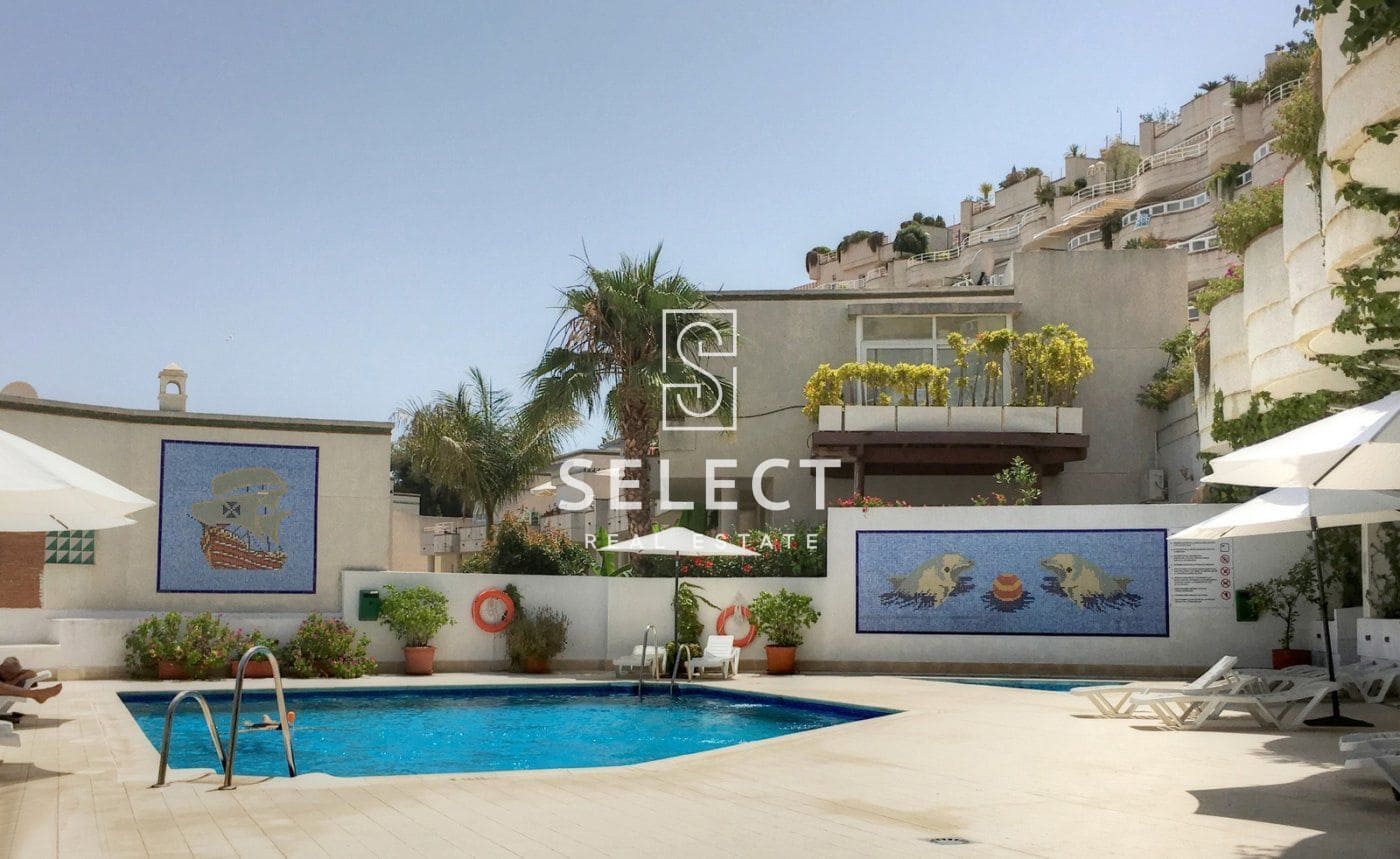 3 bedroom Apartment for sale in La Herradura with pool garage - € 380,000 (Ref: 9666521)