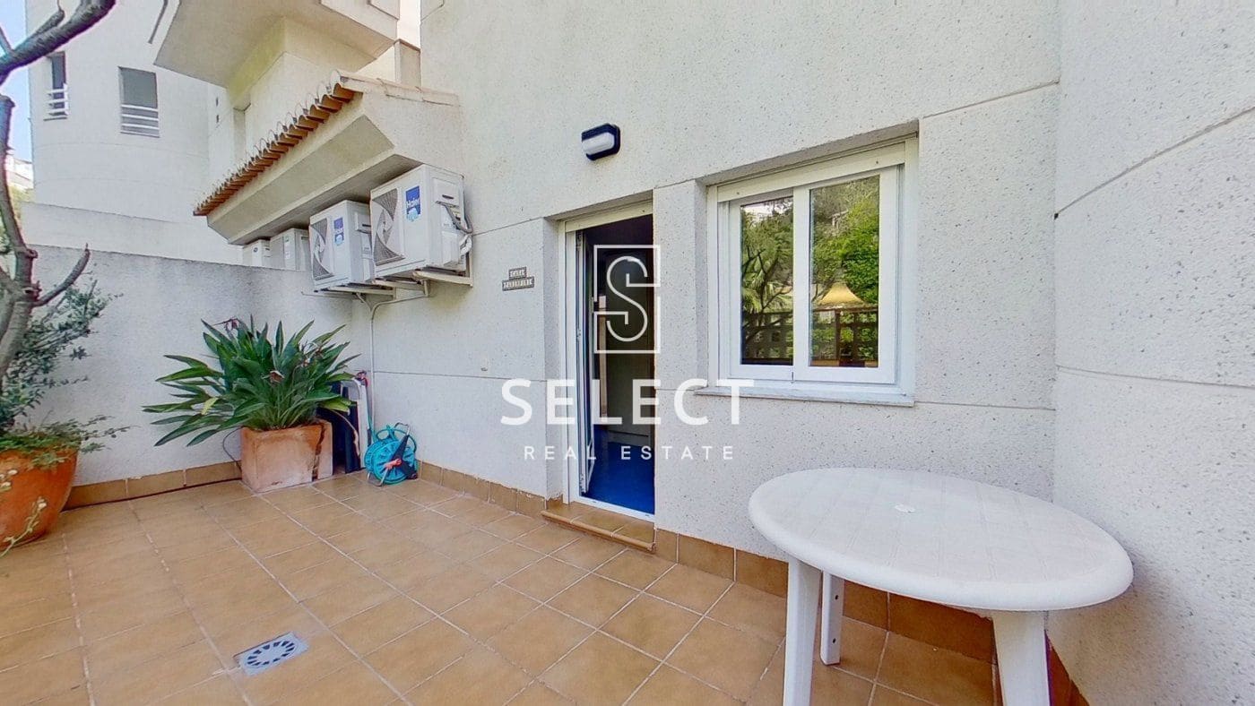 3 bedroom Apartment for sale in La Herradura with pool garage - € 380,000 (Ref: 9666521)