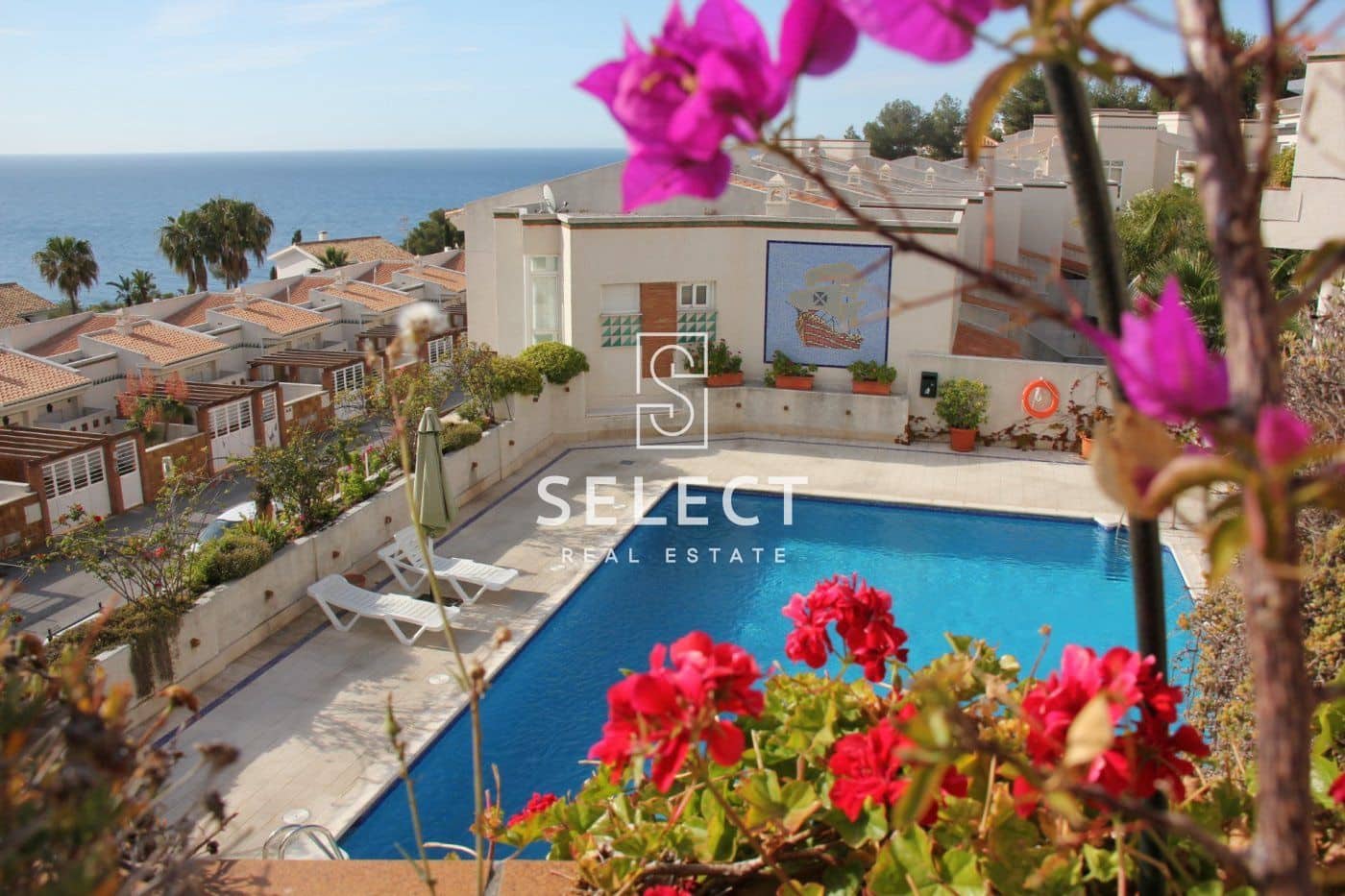 3 bedroom Apartment for sale in La Herradura with pool garage - € 380,000 (Ref: 9666521)