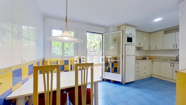 3 bedroom Apartment for sale in La Herradura, Almuñécar with pool garage - € 380,000 (Ref: 9666521)