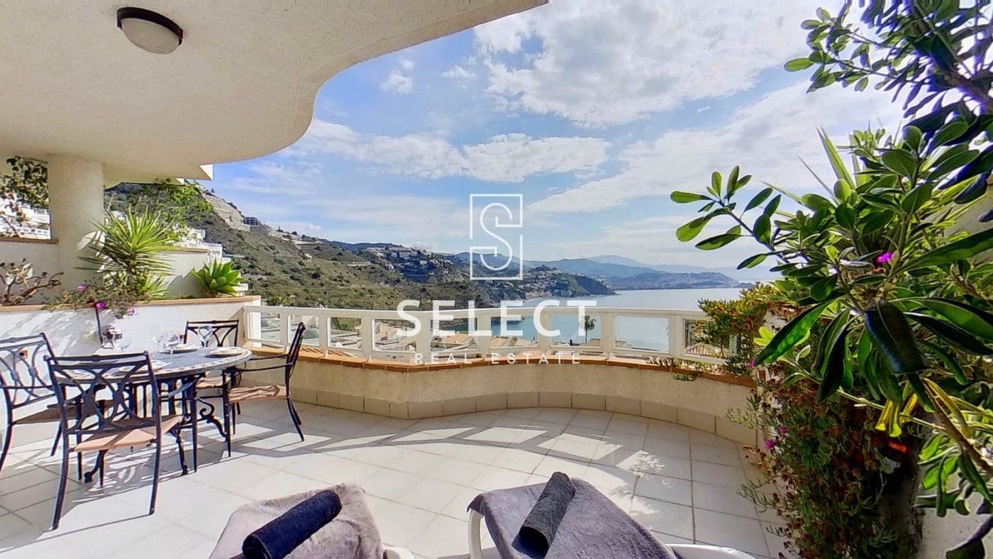 3 bedroom Apartment for sale in La Herradura with pool garage - € 380,000 (Ref: 9666521)