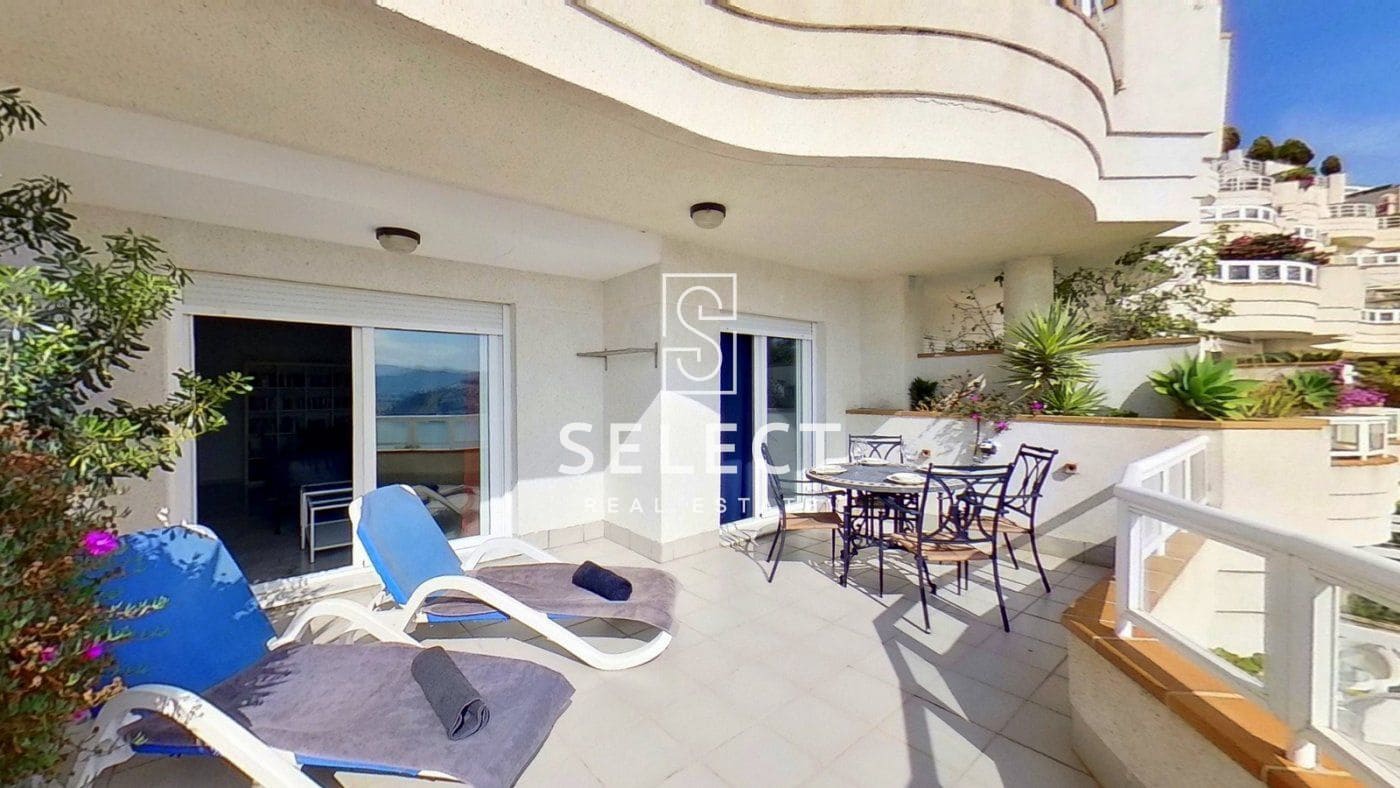 3 bedroom Apartment for sale in La Herradura with pool garage - € 380,000 (Ref: 9666521)