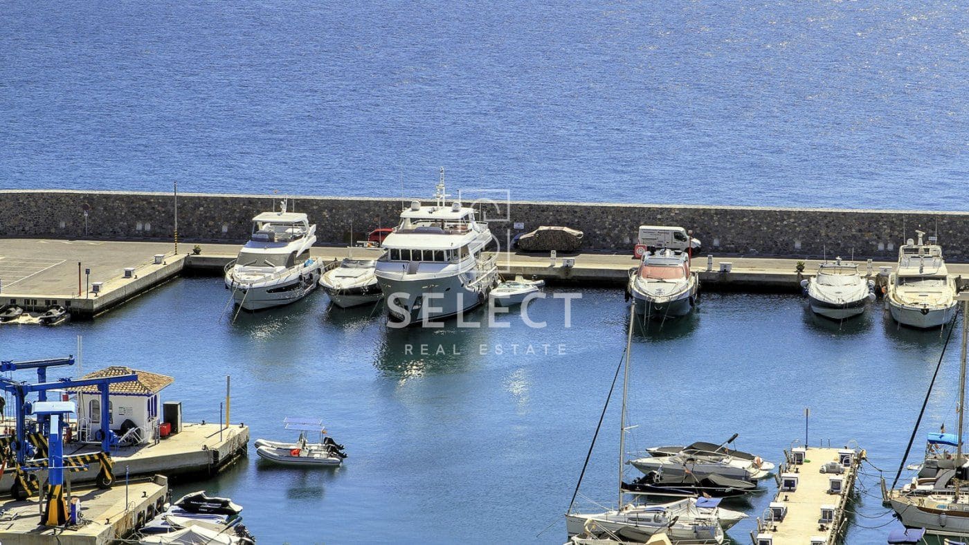 3 bedroom Apartment for sale in La Herradura with pool garage - € 380,000 (Ref: 9666521)