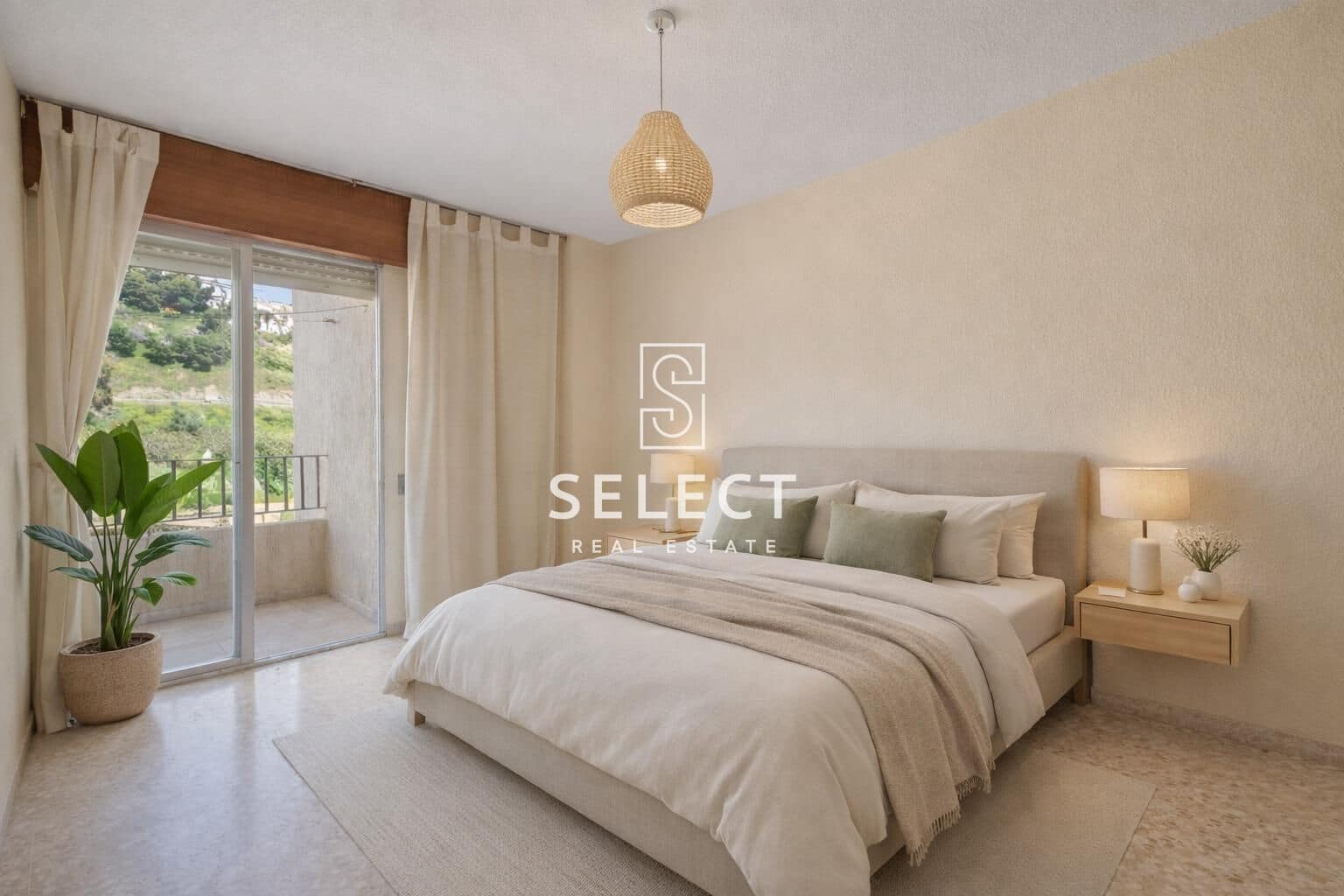 3 bedroom Apartment for sale in La Herradura - € 355,000 (Ref: 9732137)