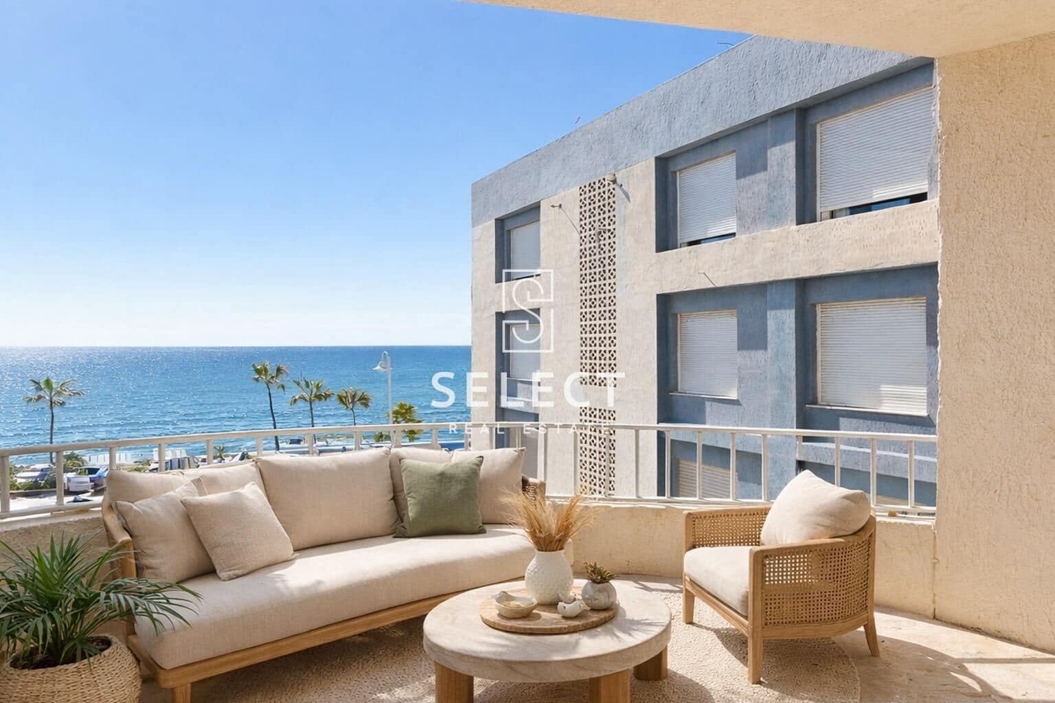 3 bedroom Apartment for sale in La Herradura - € 355,000 (Ref: 9732137)