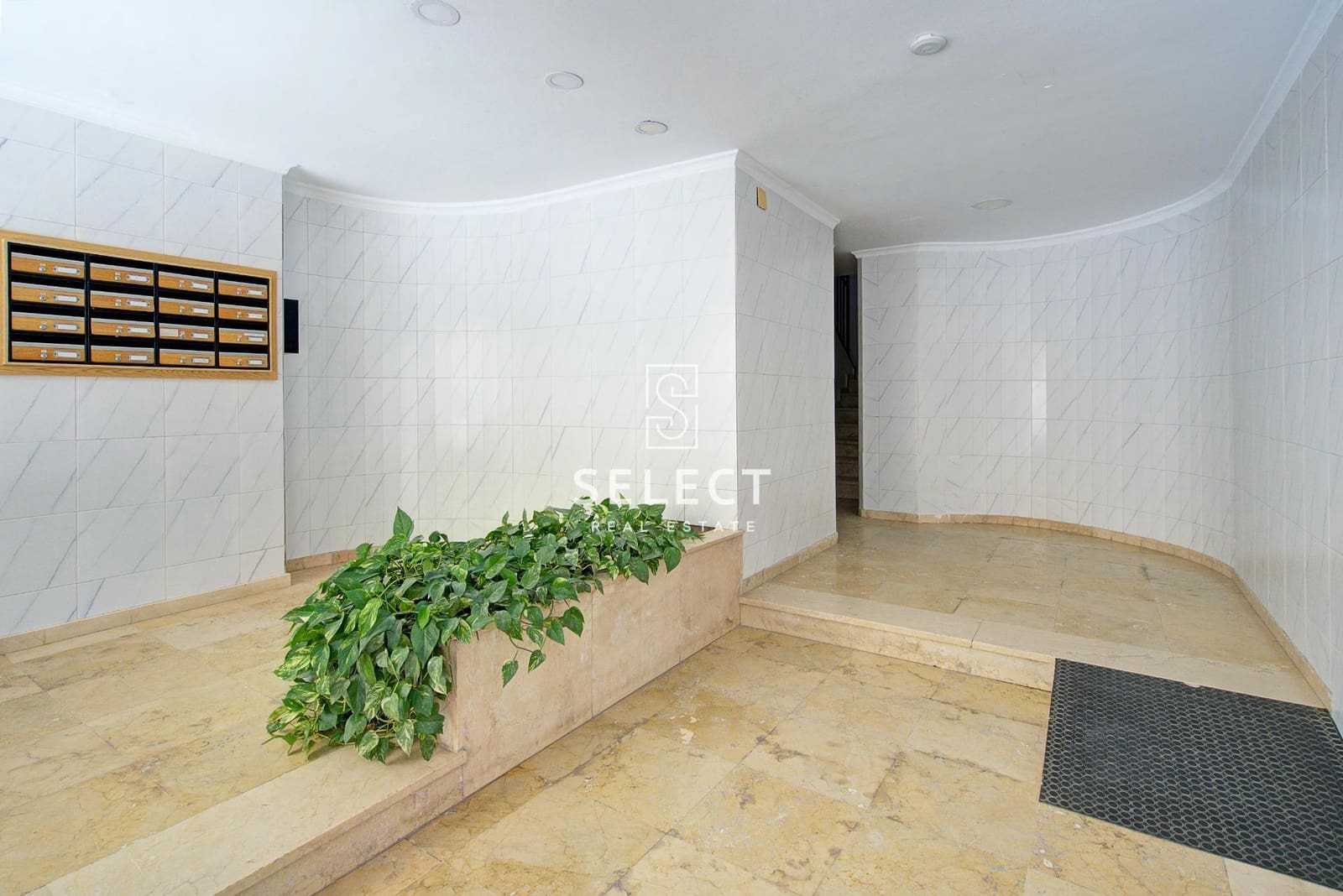 3 bedroom Apartment for sale in La Herradura - € 355,000 (Ref: 9732137)