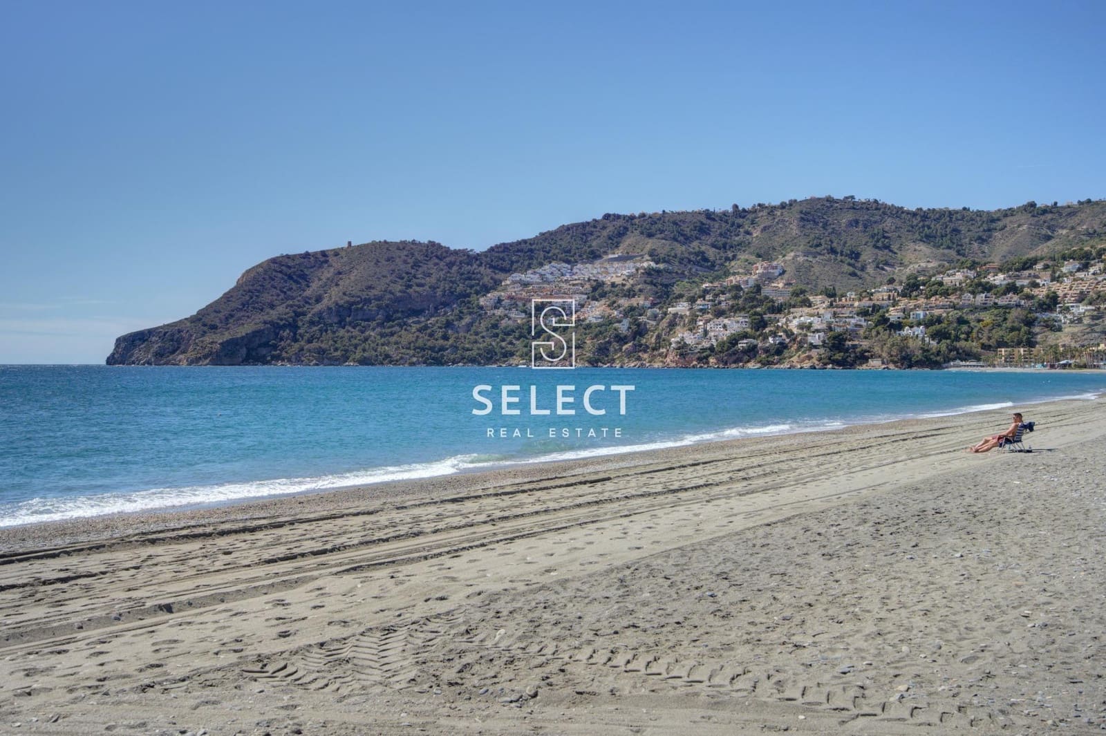 3 bedroom Apartment for sale in La Herradura - € 355,000 (Ref: 9732137)