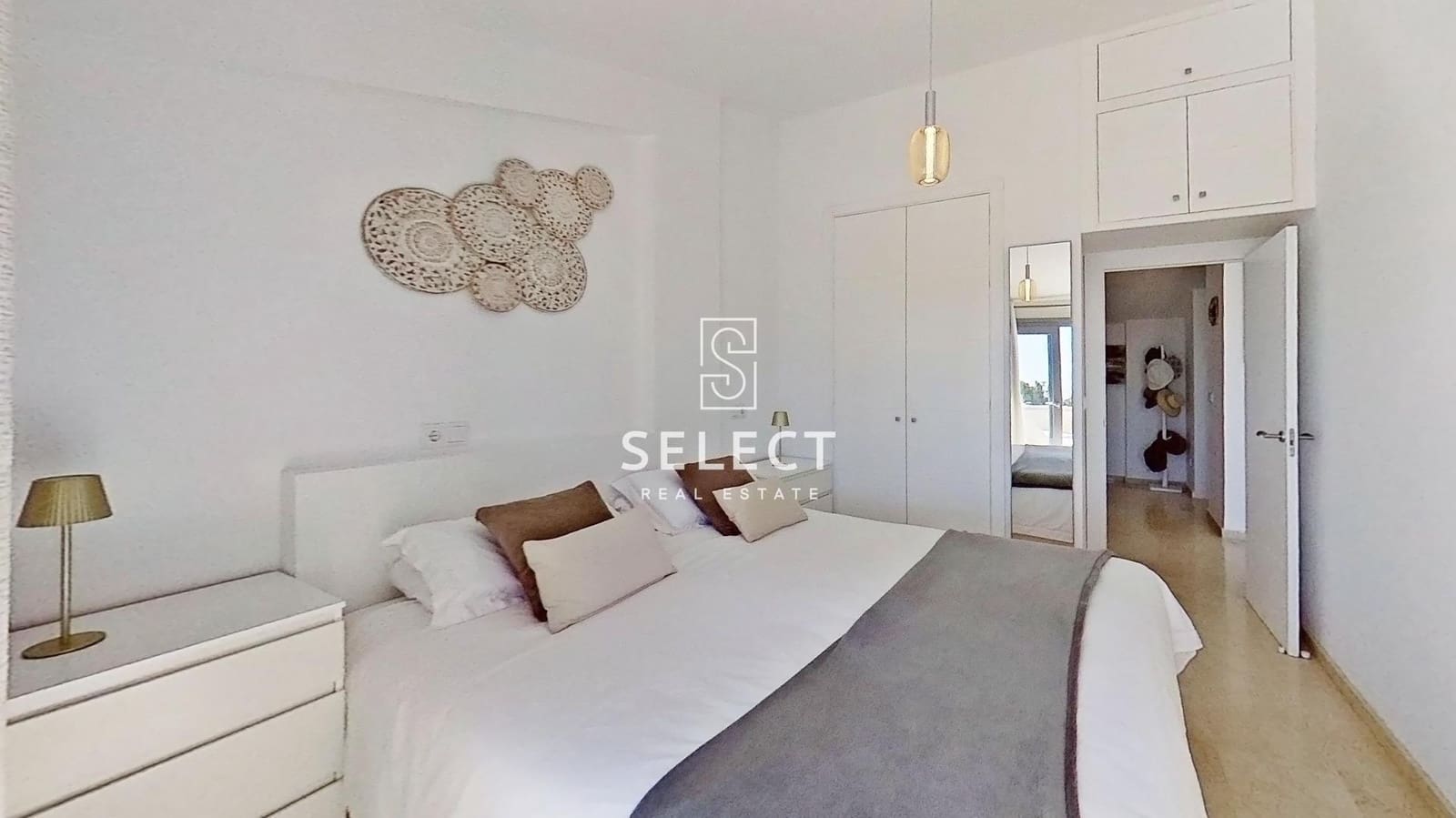 1 bedroom Apartment for sale in La Herradura with garage - € 350,000 (Ref: 9732138)