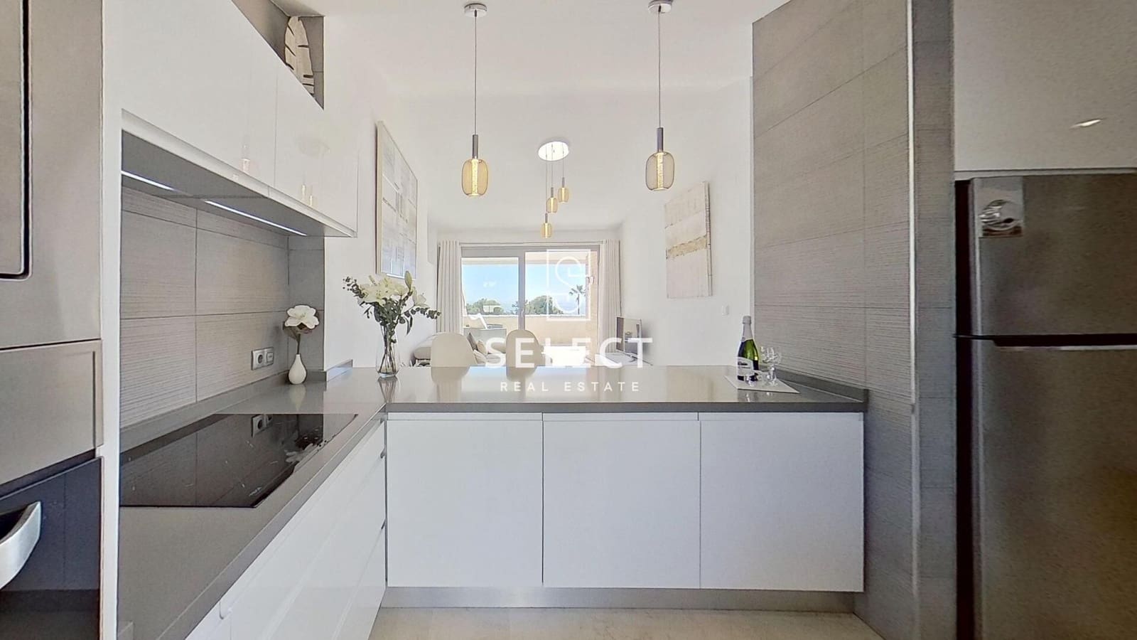 1 bedroom Apartment for sale in La Herradura with garage - € 350,000 (Ref: 9732138)