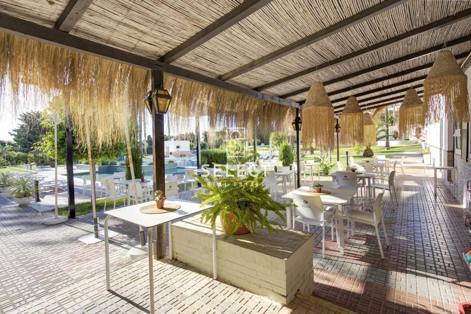 1 bedroom Apartment for sale in La Herradura with garage - € 350,000 (Ref: 9732138)