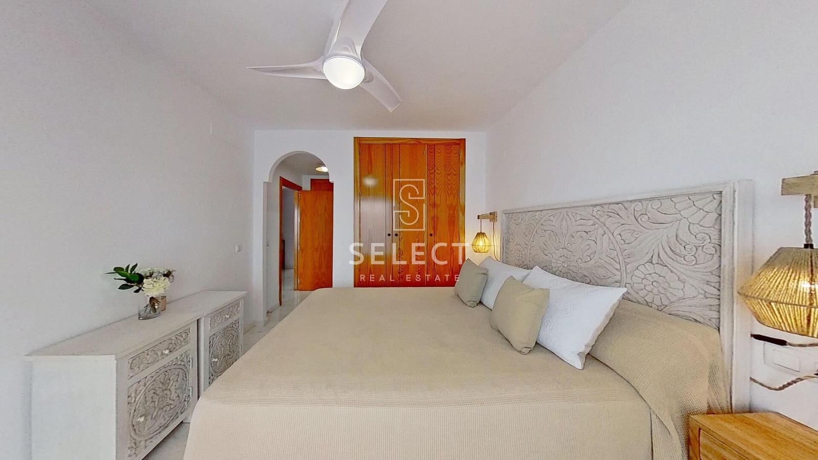 2 Zimmer Apartment zu verkaufen in La Herradura mit Pool - 299.000 € (Ref: 9762000)