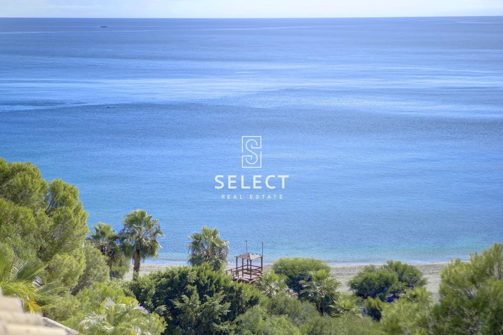 2 Zimmer Apartment zu verkaufen in La Herradura mit Pool - 299.000 € (Ref: 9762000)