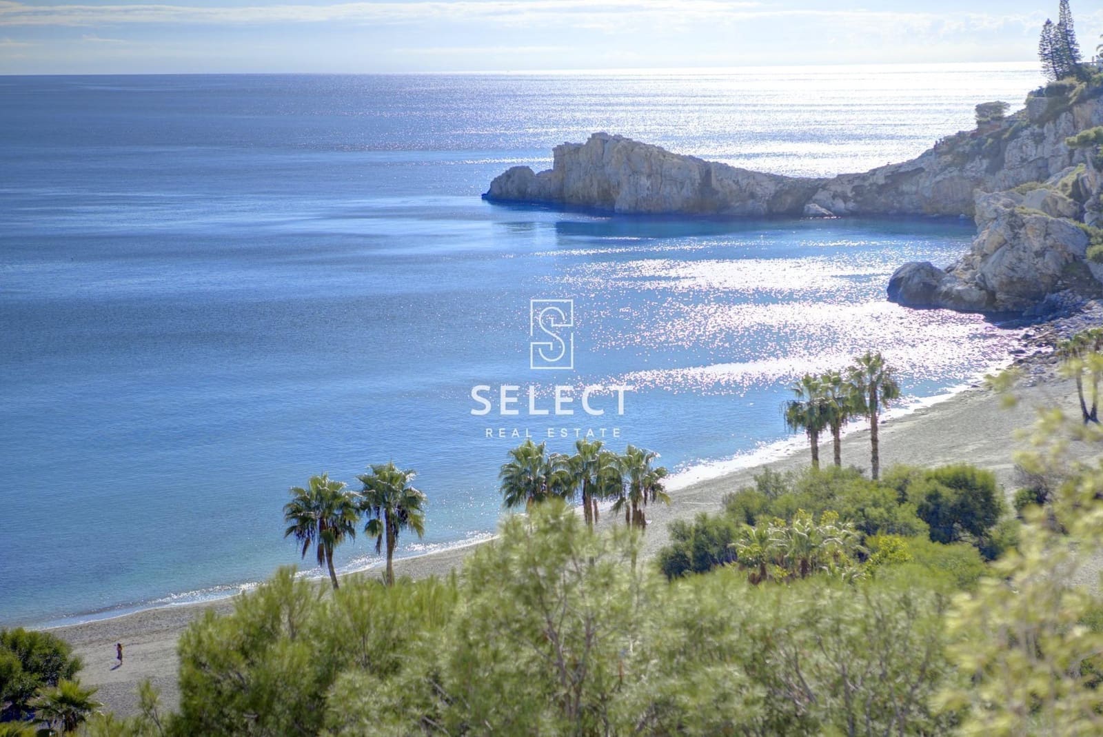 2 Zimmer Apartment zu verkaufen in La Herradura mit Pool - 299.000 € (Ref: 9762000)