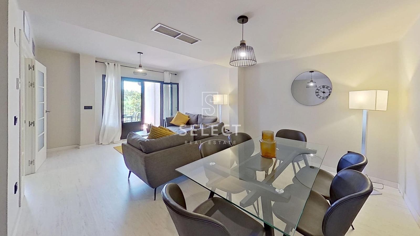 4 soveværelse Rækkehus til salg i La Herradura med swimmingpool garage - € 535.000 (Ref: 9773081)