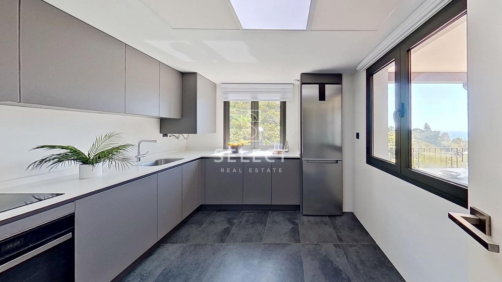 4 soveværelse Rækkehus til salg i La Herradura med swimmingpool garage - € 535.000 (Ref: 9773081)