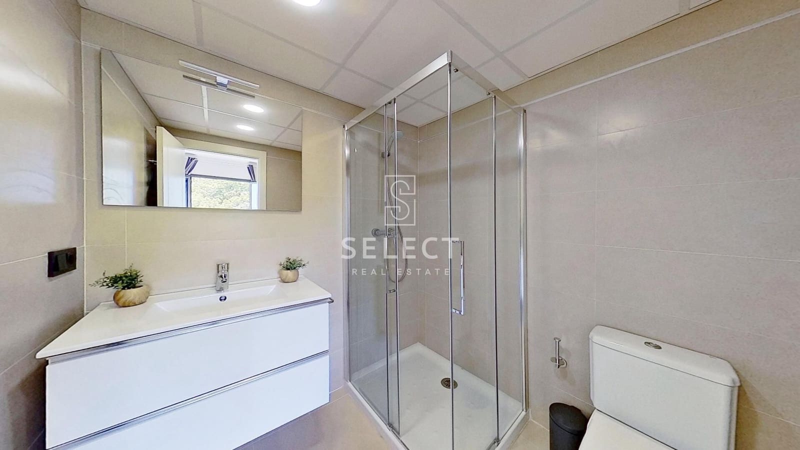 4 soveværelse Rækkehus til salg i La Herradura med swimmingpool garage - € 535.000 (Ref: 9773081)