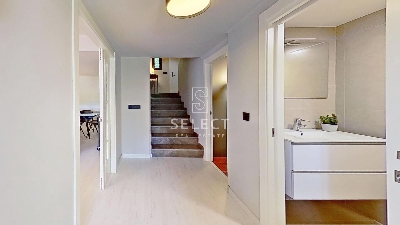 4 soveværelse Rækkehus til salg i La Herradura med swimmingpool garage - € 535.000 (Ref: 9773081)