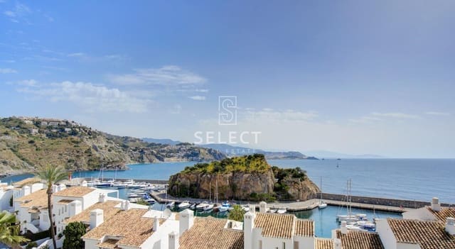 Casa de 3 habitaciones en La Herradura, Almuñécar en venta con garaje - 395.000 € (Ref: 9780579)