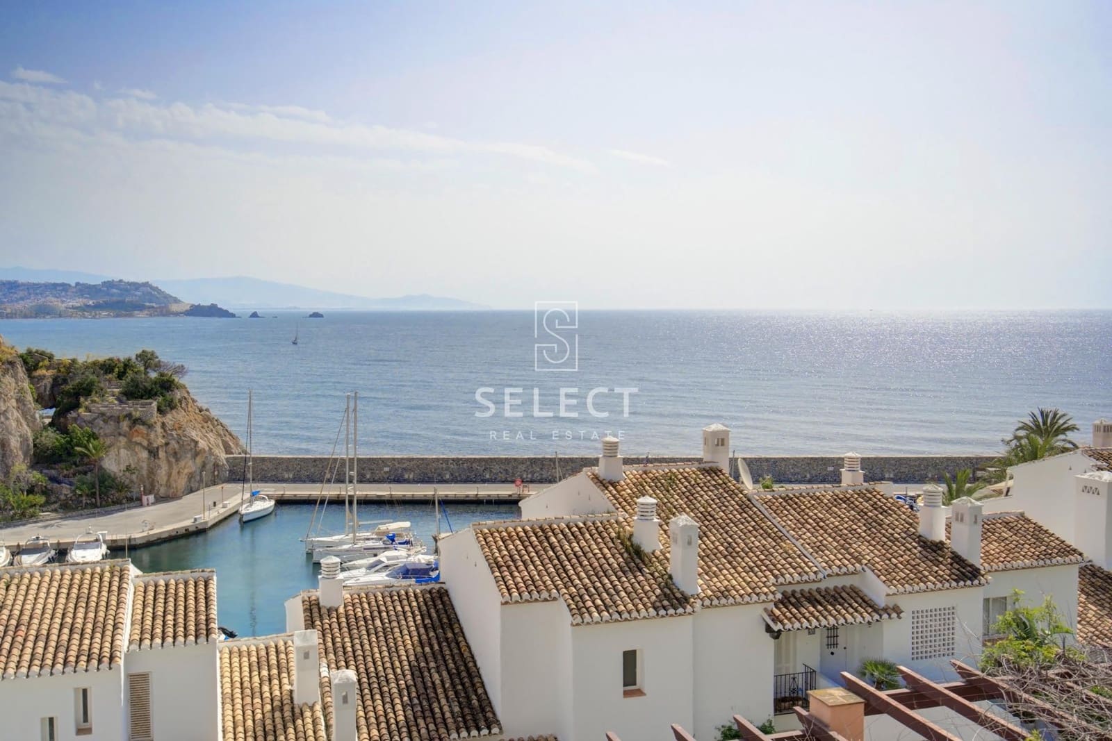 Casa de 3 habitaciones en La Herradura en venta con garaje - 395.000 € (Ref: 9780579)