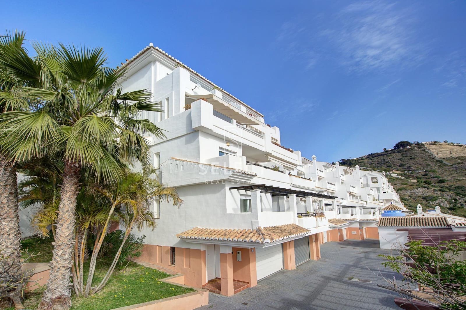 Casa de 3 habitaciones en La Herradura en venta con garaje - 395.000 € (Ref: 9780579)
