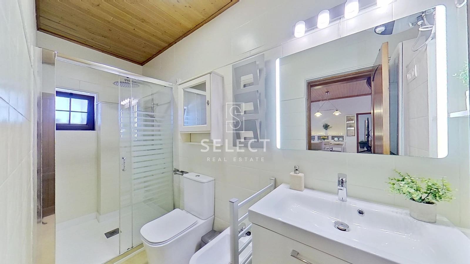 4 makuuhuone Maalaistalo myytävänä paikassa Motril mukana uima-altaan - 349 000 € (Ref: 9831557)