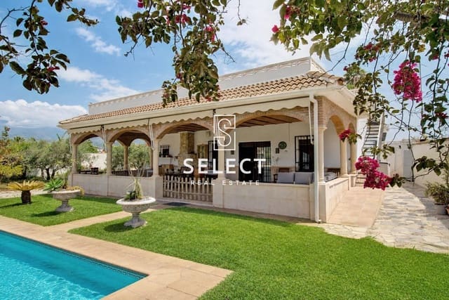 4 sovrum Finca/Hus på landet till salu i Motril med pool - 349 000 € (Ref: 9831557)