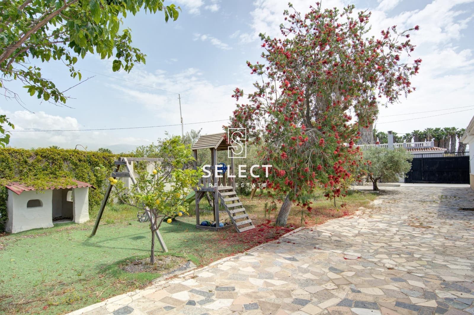 4 bedroom Finca/Country House for sale in Motril with pool - € 349,000 (Ref: 9831557)