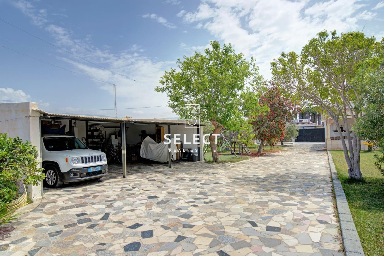 4 bedroom Finca/Country House for sale in Motril with pool - € 349,000 (Ref: 9831557)