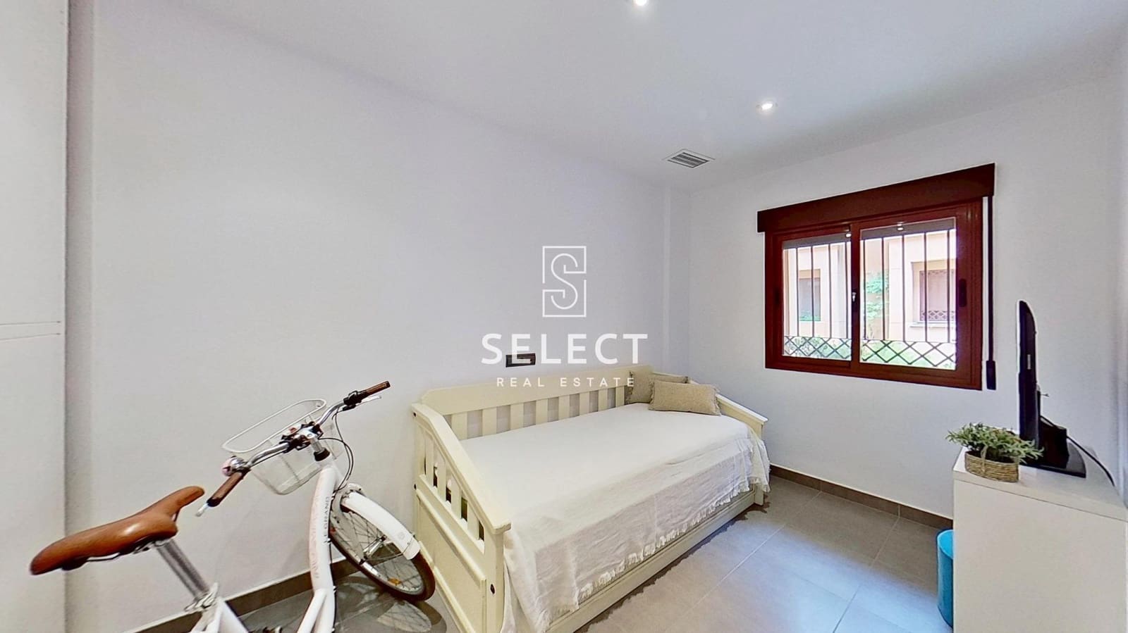5 bedroom Terraced Villa for sale in Motril with pool garage - € 520,000 (Ref: 9855481)