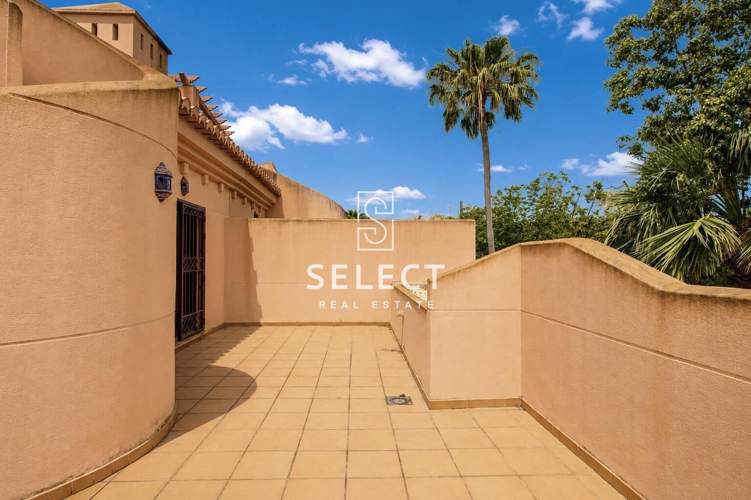 5 bedroom Terraced Villa for sale in Motril with pool garage - € 520,000 (Ref: 9855481)