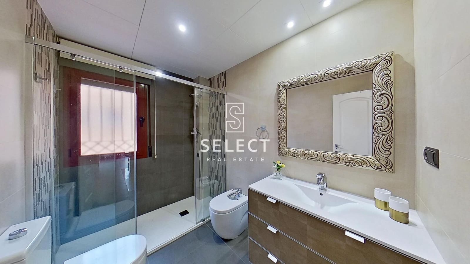 5 bedroom Terraced Villa for sale in Motril with pool garage - € 520,000 (Ref: 9855481)