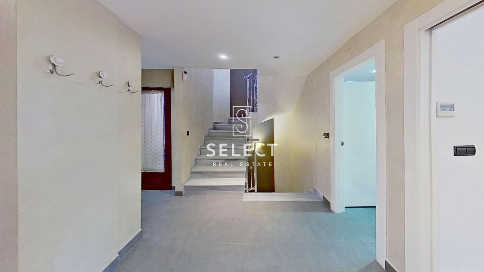 5 bedroom Terraced Villa for sale in Motril with pool garage - € 520,000 (Ref: 9855481)