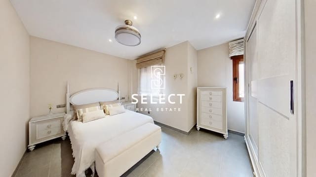 6 bedroom Terraced Villa for sale in Motril with garage - € 520,000 (Ref: 9855481)