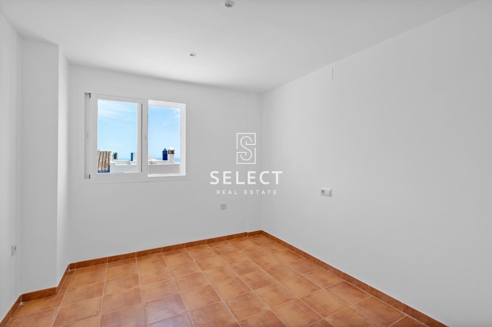 4 bedroom Terraced Villa for sale in La Herradura with pool garage - € 418,000 (Ref: 9878886)