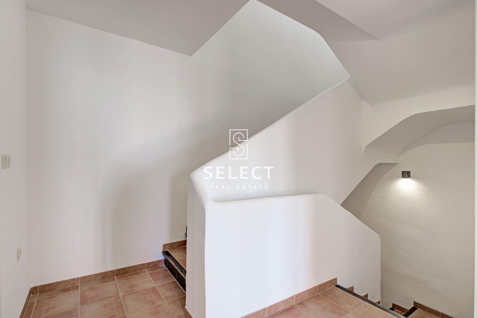 4 bedroom Terraced Villa for sale in La Herradura with pool garage - € 418,000 (Ref: 9878886)