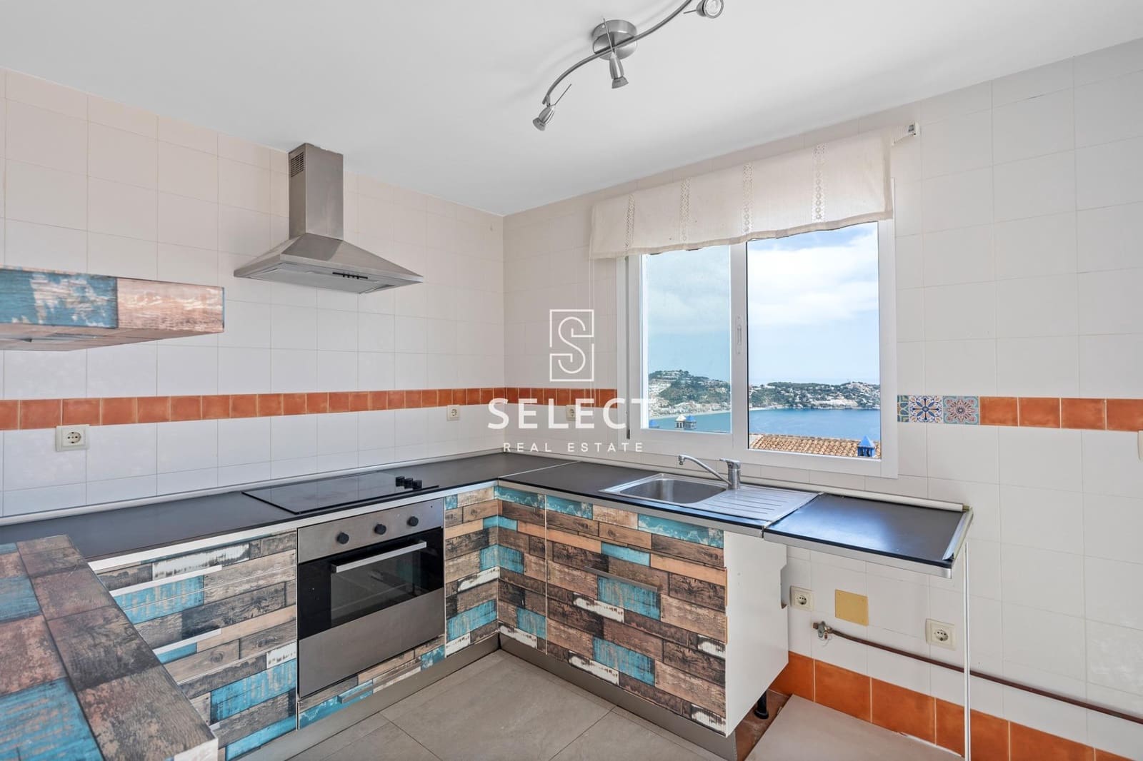 4 bedroom Terraced Villa for sale in La Herradura with pool garage - € 418,000 (Ref: 9878886)